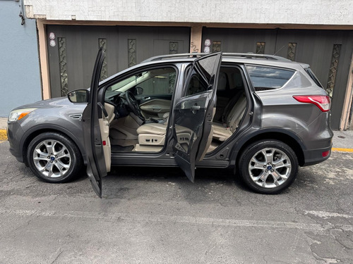 Ford Escape 2.5 Se Plus Piel At