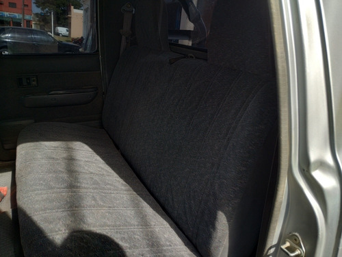 Toyota Hilux 3.0 D/cab 4x4 Srv 2003