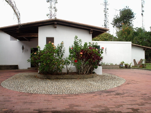 Casa En Venta Urb. La Lagunita C-18498