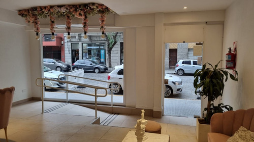 Ruiz Diaz 42 Local Barracas 70 M2 Exc. Zona !