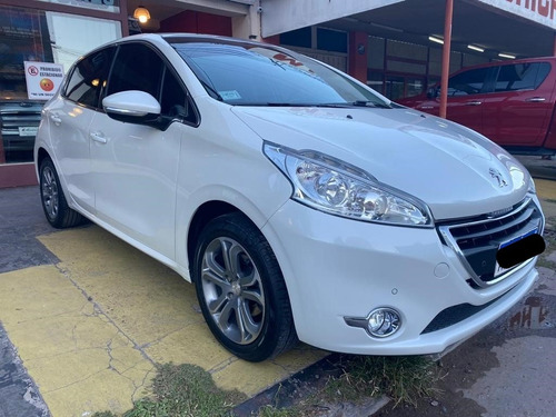 Peugeot 208 Feline 2016
