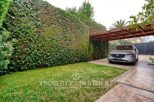 Casa En Venta En Ñuñoa! Impecable, Lista Para Vivi...