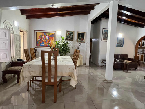 Casa En Venta Av Cancamure Cumana Ideal Para Posada Restaura
