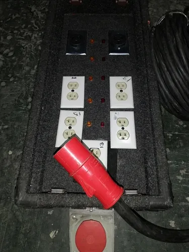 Acometida 220 Y 110 Voltios (Usado)