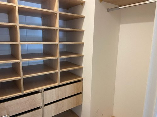 Amplio Depto En Primer Piso, 2d+2b+1est+bod, Cerca Campus Uc
