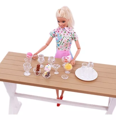 110 Miniaturas Comida Panelas Cozinha p/ Boneca Barbie Top em Promoção na  Americanas