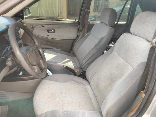 Volkswagen Santana 2000 1.8 4p Gasolina