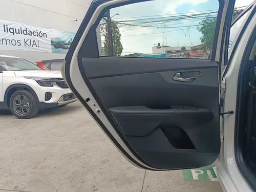 Kia Forte 2.0 LX 4 p Mt