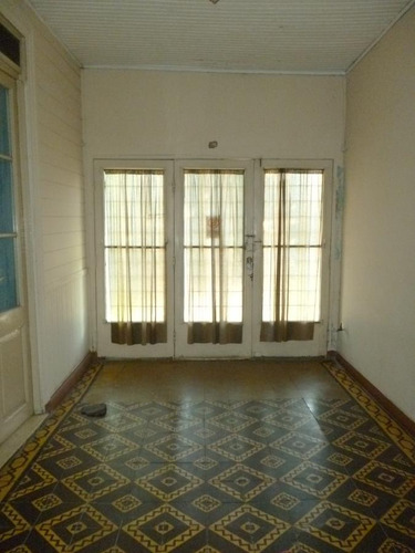 Casa En Venta - 3 Dormitorios 1 Baño - 450mts2 - Ensenada