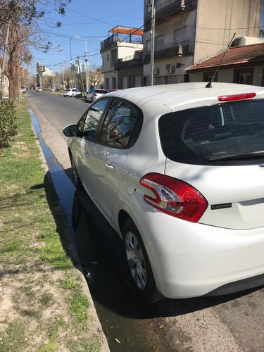 Peugeot 208 - 1.5 Active