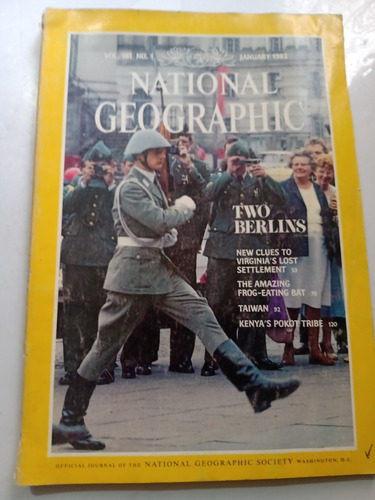 Revista National Geographic Enero 1982 Two Berlins En Inglés