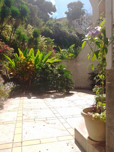 Se Vende Town House En Santa Ines 385m2, 4h/1e/4b/6p