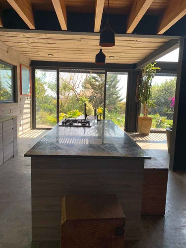 Imagen 4 de 14 de Casa De Campo Moderna, Doble Altura, Alberca Y Jardín.