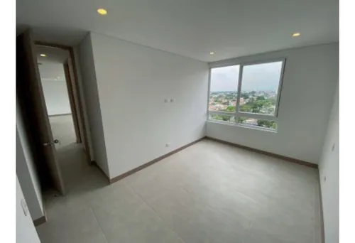 Venta Apartamento De 124mts2 En La Flora, Norte De Cali 7651.