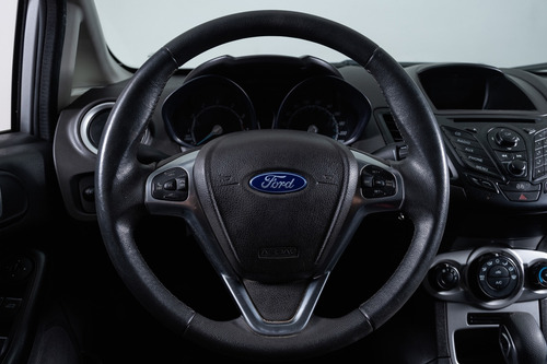 Imagen 12 de 15 de Ford 2015 Fiesta 1.6 5p Se Plus Power. (kd)