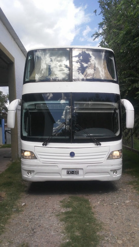 Omnibus Mercedes Benz O400.