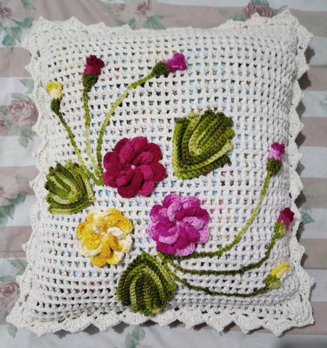 Par De Capas De Almofada De Crochê Com Flores