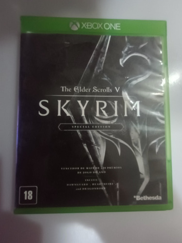The Elder Scrolls V: Skyrim (remasterizado) - Xbox One (Usado)