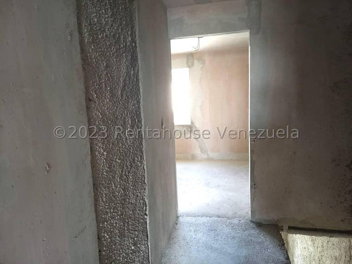 Casa En Venta En Sector La Ensenada Primer Piso Cuenta Dos Habitaciones; Una Principal Con Baño Y Vestier, Y La Segunda Habitación Con Baño Gabriela C.