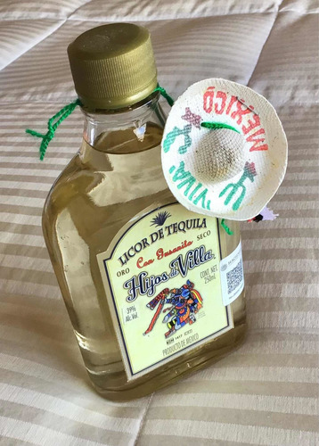 Licor De Tequila - Hijos De Villa / 250ml Petaca Con Gusano