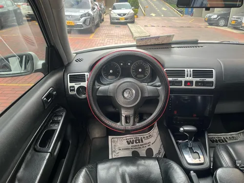 Jetta Versión Full, Cojineria En Cuero, Es Automático