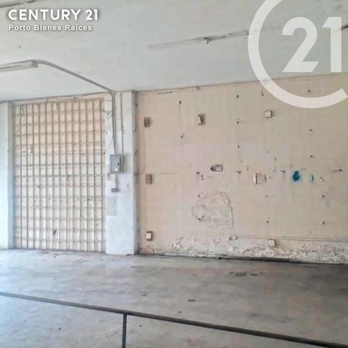 Imagen 2 de 4 de Local En Venta En El Centro De Puerto La Cruz
