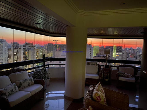 Imagem 2 de 25 de Apartamento 220m², 04 Dormitórios (sendo 02 Suítes, 01 Máster), 04 Banheiros E 04 Vagas Na Garagem. Condomínio Com Portaria, Segurança 24hrs, Piscina - 21010600 - 34158111