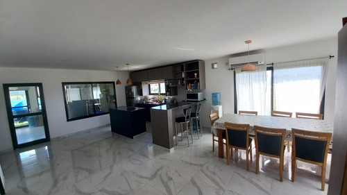 Casa 4 Ambientes En Venta En Barrio Privado San Sebastián