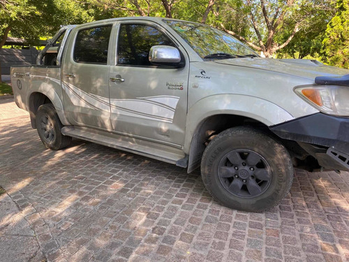 Imagen 2 de 11 de Toyota Hilux 2006 3.0 D/cab 4x4 Srv Lim P/4