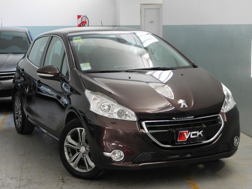 Peugeot 208 1.6 Feline 2014