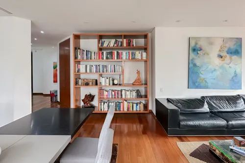 Apartamento En Arriendo En Los Rosales. Cod A7248