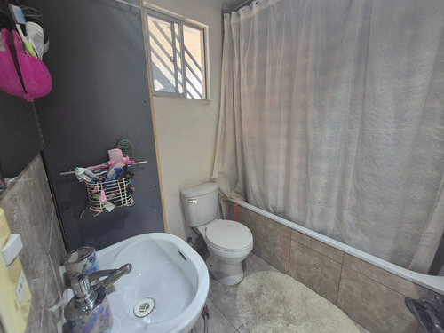 Amplia Y Comoda Casa En Colina (68779)