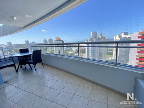 Venta Apto En Playa Brava   Edificio Forest Tower Ii 