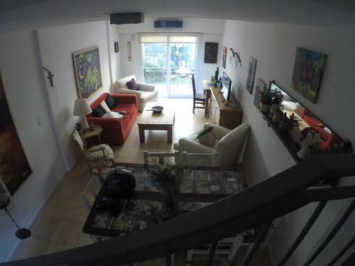 Triplex En Complejo Cerrado - Bella Vista