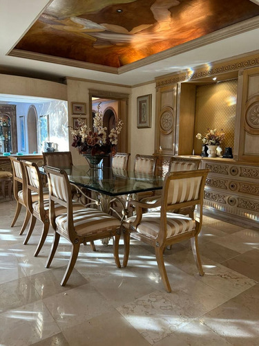 Residencia En Venta En Mérida, Col. Montecristo, Con Terreno De 6,500 M2