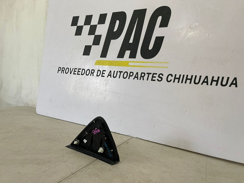 Moldura De Retrovisor Izquierdo Toyota Sienna 2021 Al 2025 Negro (Usado)