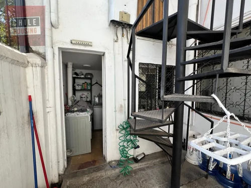Se Arrienda Casa Destino Comercial. 2 Pisos.