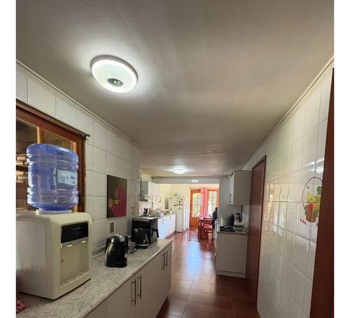 Casa En Venta Estilo Chileno, Ubicada En Chicureo.