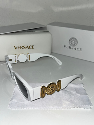 Lentes De Sol Versace Medusa Biggie Polarizados Blancos Rectangular Blanco Negro Blanco Blanco (Usado)