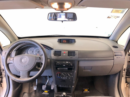 Imagen 5 de 11 de Chevrolet Meriva 1.7 2004