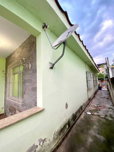 Imagem 4 de 15 de Casa Com Quatro Quartos E Dois Banheiros À Venda No Centro De Mesquita! - R 350 Mil - Sica40006