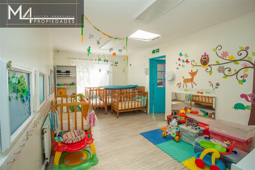Casa En Tranquilo Barrio Con Excelentes Accesos 7dorm 4bañ