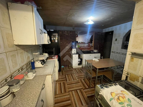 Casa En Venta De 3 Dorm. En Maipú