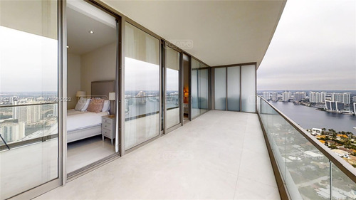 Departamento  En Venta Ubicado En Sunny Isles, Miami, Florida