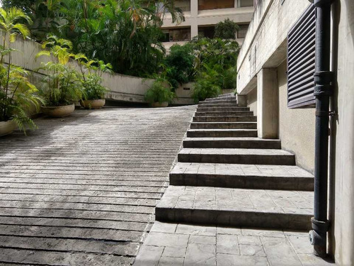 Imagen 26 de 29 de Se Vende Apto 380m2 4h+2s/4b+s/2pel Pedregal La Castellana Parte Alta