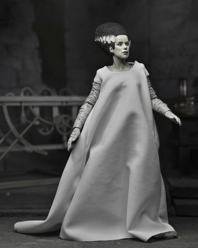 Figura de noiva Frankenstein da Neca Universal Monsters