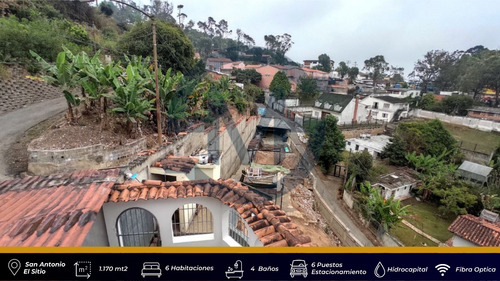 Sm 24-2-28 Amplia Casa Dúplex Con Terreno Para Estacionamiento, Taller O Mini Galpón En El Sitio A Pocos Metros De La Vía Principal.
