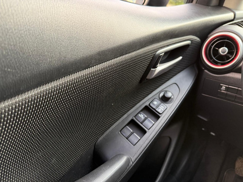 Mazda 2 Sport 1.5 Mt V