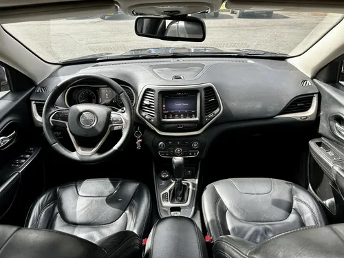 Jeep Cherokee 3.2 Longitude