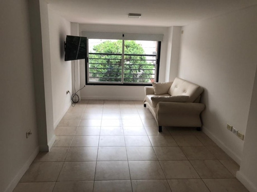 Imagen 2 de 12 de Departamento En Venta En Bernal Centro